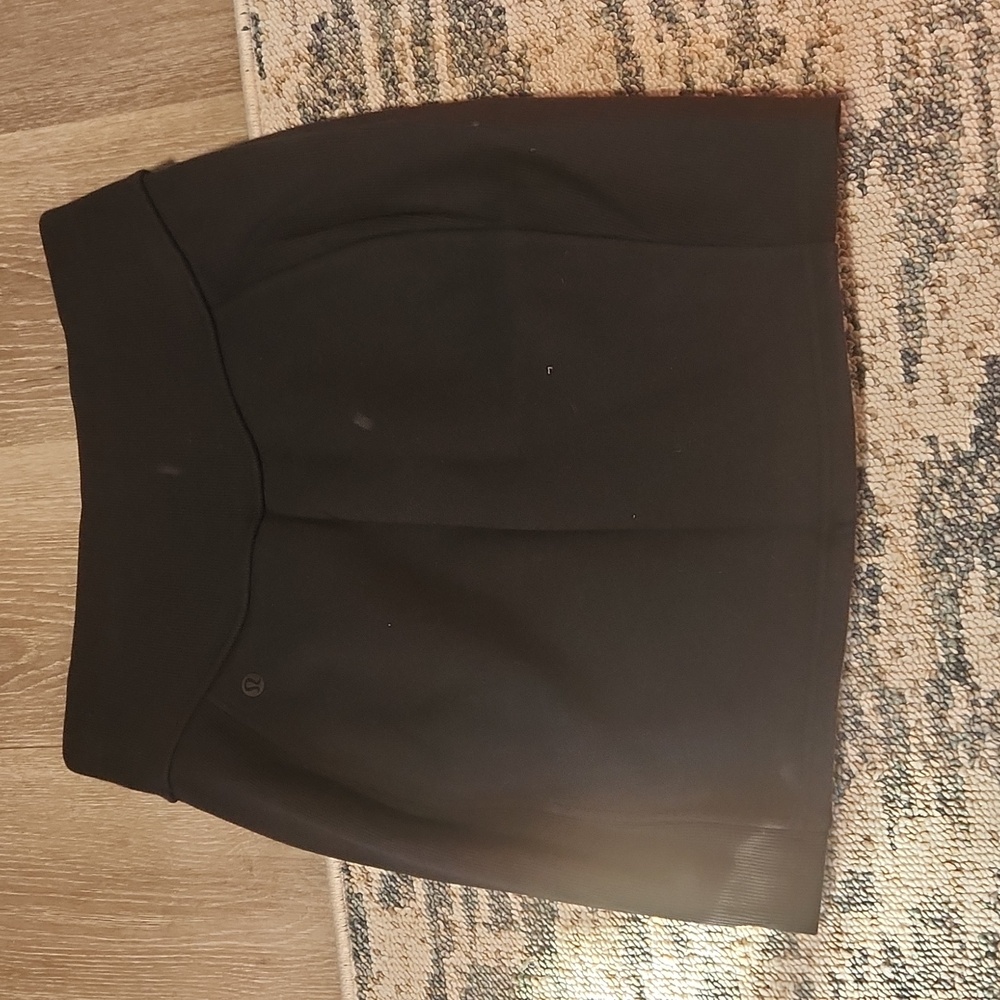 Lululemon Scuba HR Mini Skirt - Picture 2 of 4